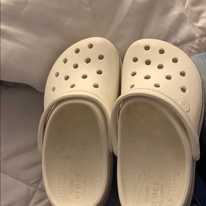 White platform crocs